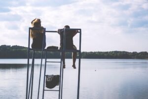 Stay Safe Dating: Avoid Dangers and Scams
