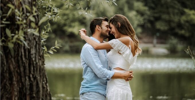Seducing a man you have a crush on can be difficult but with the right approach and mindset