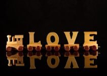 Sweet Seduction: Becoming Irresistible at Flirting